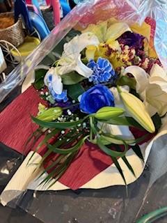 東大　お祝いのお花達をお届け完了　19／12